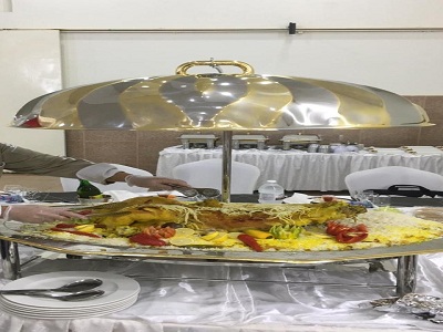 Gold chafing dishes